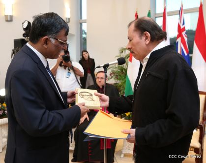 Embajadores presentan credenciales en una Nicaragua que quiere paz