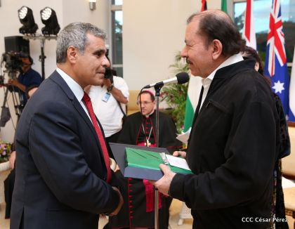 Embajadores presentan credenciales en una Nicaragua que quiere paz
