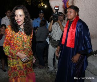 Compañera Rosario supervisa avances en instalación del Belén en Parque Luis Alfonso Velásquez