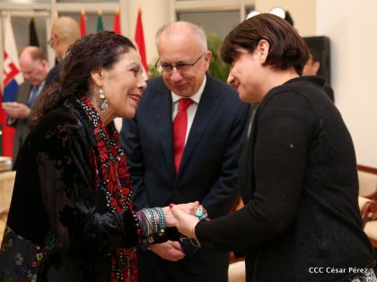 Embajadores presentan credenciales en una Nicaragua que quiere paz