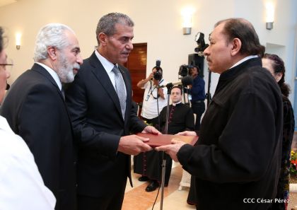 Embajadores presentan credenciales en una Nicaragua que quiere paz