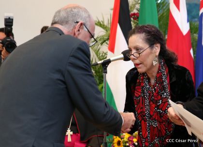 Embajadores presentan credenciales en una Nicaragua que quiere paz