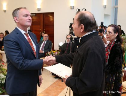 Embajadores presentan credenciales en una Nicaragua que quiere paz