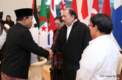 Embajadores presentan credenciales en una Nicaragua que quiere paz
