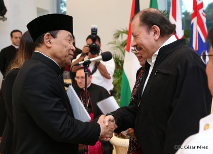 Embajadores presentan credenciales en una Nicaragua que quiere paz