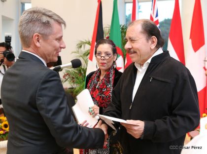Embajadores presentan credenciales en una Nicaragua que quiere paz