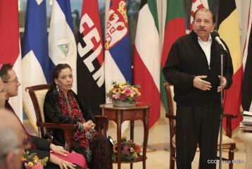 Embajadores presentan credenciales en una Nicaragua que quiere paz