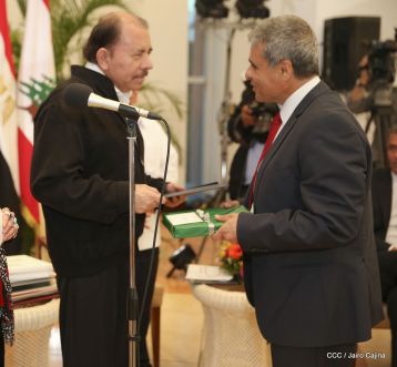 Embajadores presentan credenciales en una Nicaragua que quiere paz