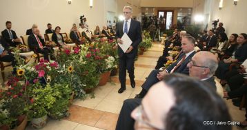 Embajadores presentan credenciales en una Nicaragua que quiere paz