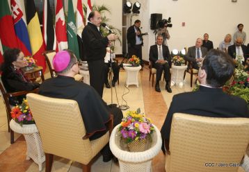 Embajadores presentan credenciales en una Nicaragua que quiere paz