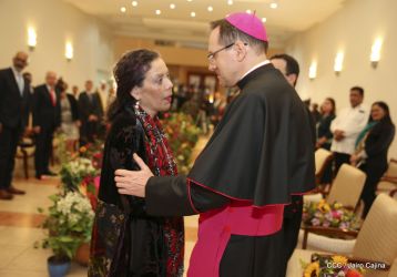 Embajadores presentan credenciales en una Nicaragua que quiere paz