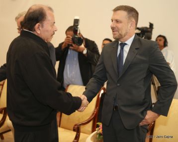 Embajadores presentan credenciales en una Nicaragua que quiere paz
