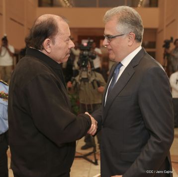 Embajadores presentan credenciales en una Nicaragua que quiere paz