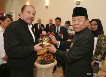 Embajadores presentan credenciales en una Nicaragua que quiere paz