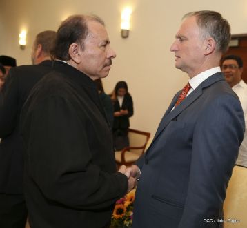 Embajadores presentan credenciales en una Nicaragua que quiere paz
