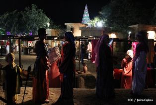 Compañera Rosario supervisa avances en instalación del Belén en Parque Luis Alfonso Velásquez