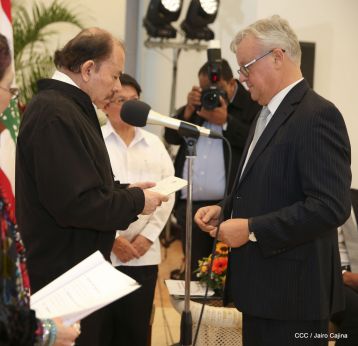 Embajadores presentan credenciales en una Nicaragua que quiere paz