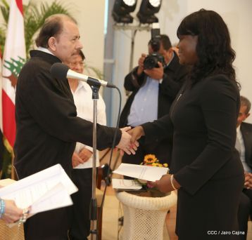 Embajadores presentan credenciales en una Nicaragua que quiere paz