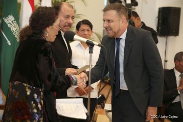 Embajadores presentan credenciales en una Nicaragua que quiere paz
