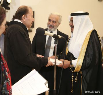 Embajadores presentan credenciales en una Nicaragua que quiere paz