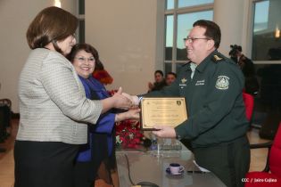 Daniel clausura IX Curso Anual en Defensa y Seguridad del Ejército