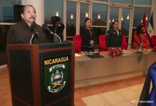 Daniel clausura IX Curso Anual en Defensa y Seguridad del Ejército