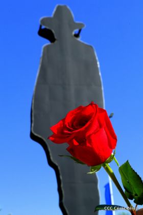 ¡Qué viva el ejemplo de dignidad y valentía de Augusto Nicolás C. Sandino!