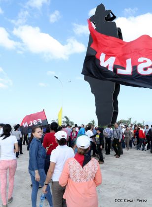 ¡Qué viva el ejemplo de dignidad y valentía de Augusto Nicolás C. Sandino!