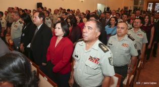 Daniel clausura IX Curso Anual en Defensa y Seguridad del Ejército