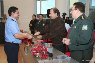 Daniel clausura IX Curso Anual en Defensa y Seguridad del Ejército