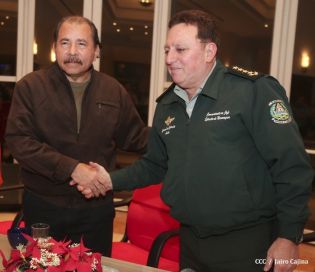 Daniel clausura IX Curso Anual en Defensa y Seguridad del Ejército