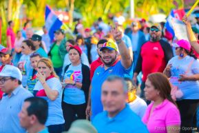Comandante Eterno de la Patria Grande, el Hombre, el Ser Humano del Amor Gigante, Hugo Chávez Frías