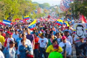 Comandante Eterno de la Patria Grande, el Hombre, el Ser Humano del Amor Gigante, Hugo Chávez Frías
