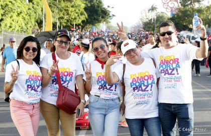 Comandante Eterno de la Patria Grande, el Hombre, el Ser Humano del Amor Gigante, Hugo Chávez Frías