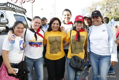 Comandante Eterno de la Patria Grande, el Hombre, el Ser Humano del Amor Gigante, Hugo Chávez Frías