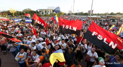 Comandante Eterno de la Patria Grande, el Hombre, el Ser Humano del Amor Gigante, Hugo Chávez Frías