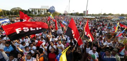 Comandante Eterno de la Patria Grande, el Hombre, el Ser Humano del Amor Gigante, Hugo Chávez Frías