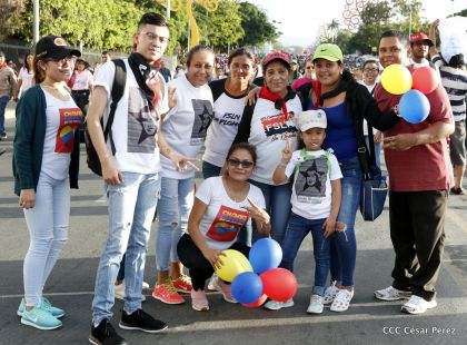 Comandante Eterno de la Patria Grande, el Hombre, el Ser Humano del Amor Gigante, Hugo Chávez Frías