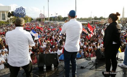 Comandante Eterno de la Patria Grande, el Hombre, el Ser Humano del Amor Gigante, Hugo Chávez Frías