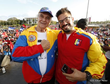 Comandante Eterno de la Patria Grande, el Hombre, el Ser Humano del Amor Gigante, Hugo Chávez Frías
