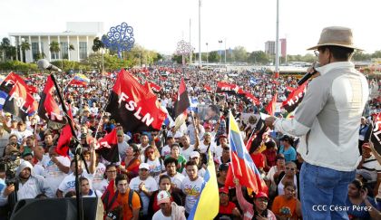 Comandante Eterno de la Patria Grande, el Hombre, el Ser Humano del Amor Gigante, Hugo Chávez Frías
