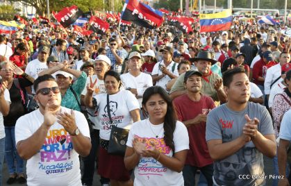 Comandante Eterno de la Patria Grande, el Hombre, el Ser Humano del Amor Gigante, Hugo Chávez Frías