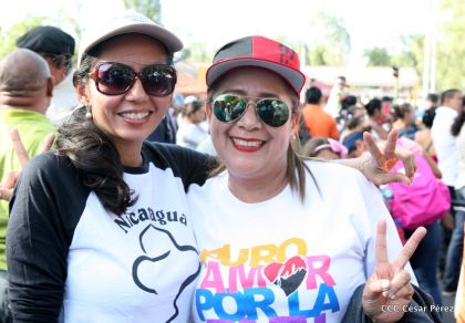 Comandante Eterno de la Patria Grande, el Hombre, el Ser Humano del Amor Gigante, Hugo Chávez Frías