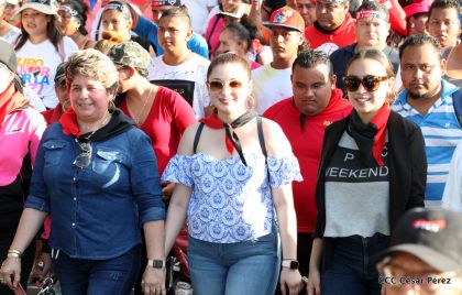 Comandante Eterno de la Patria Grande, el Hombre, el Ser Humano del Amor Gigante, Hugo Chávez Frías