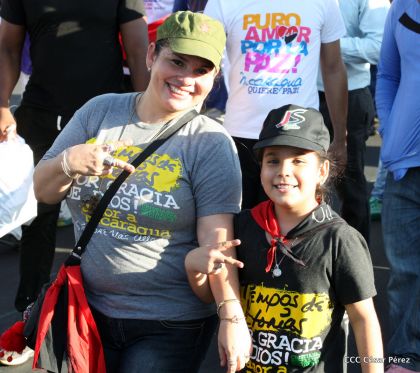 Comandante Eterno de la Patria Grande, el Hombre, el Ser Humano del Amor Gigante, Hugo Chávez Frías