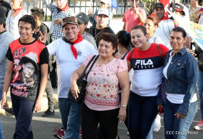 Comandante Eterno de la Patria Grande, el Hombre, el Ser Humano del Amor Gigante, Hugo Chávez Frías