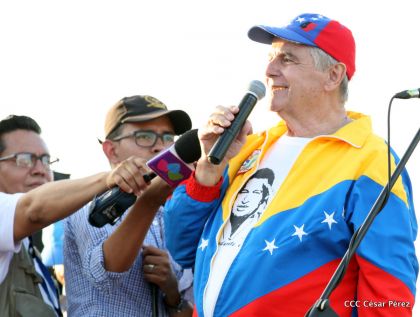 Comandante Eterno de la Patria Grande, el Hombre, el Ser Humano del Amor Gigante, Hugo Chávez Frías