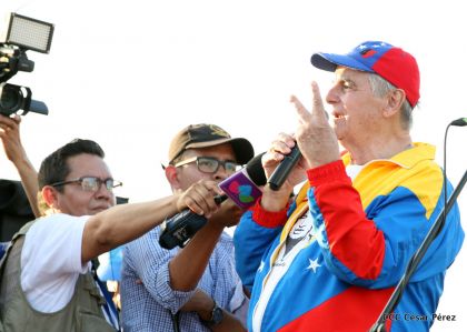 Comandante Eterno de la Patria Grande, el Hombre, el Ser Humano del Amor Gigante, Hugo Chávez Frías