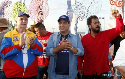 Comandante Eterno de la Patria Grande, el Hombre, el Ser Humano del Amor Gigante, Hugo Chávez Frías