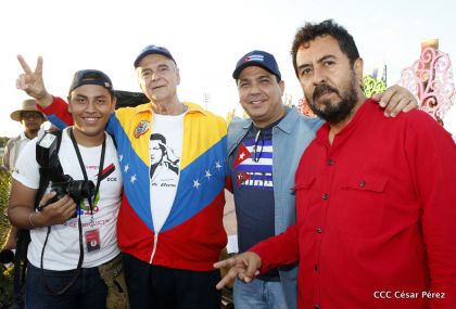 Comandante Eterno de la Patria Grande, el Hombre, el Ser Humano del Amor Gigante, Hugo Chávez Frías